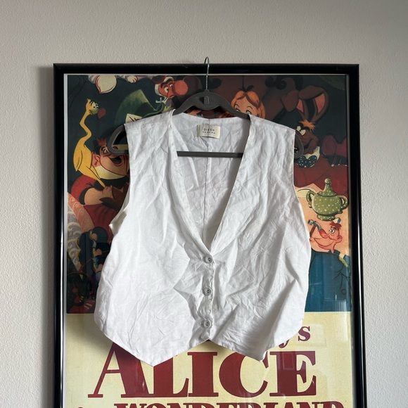 DISSH Banks Linen Vest - Picture 2 of 5